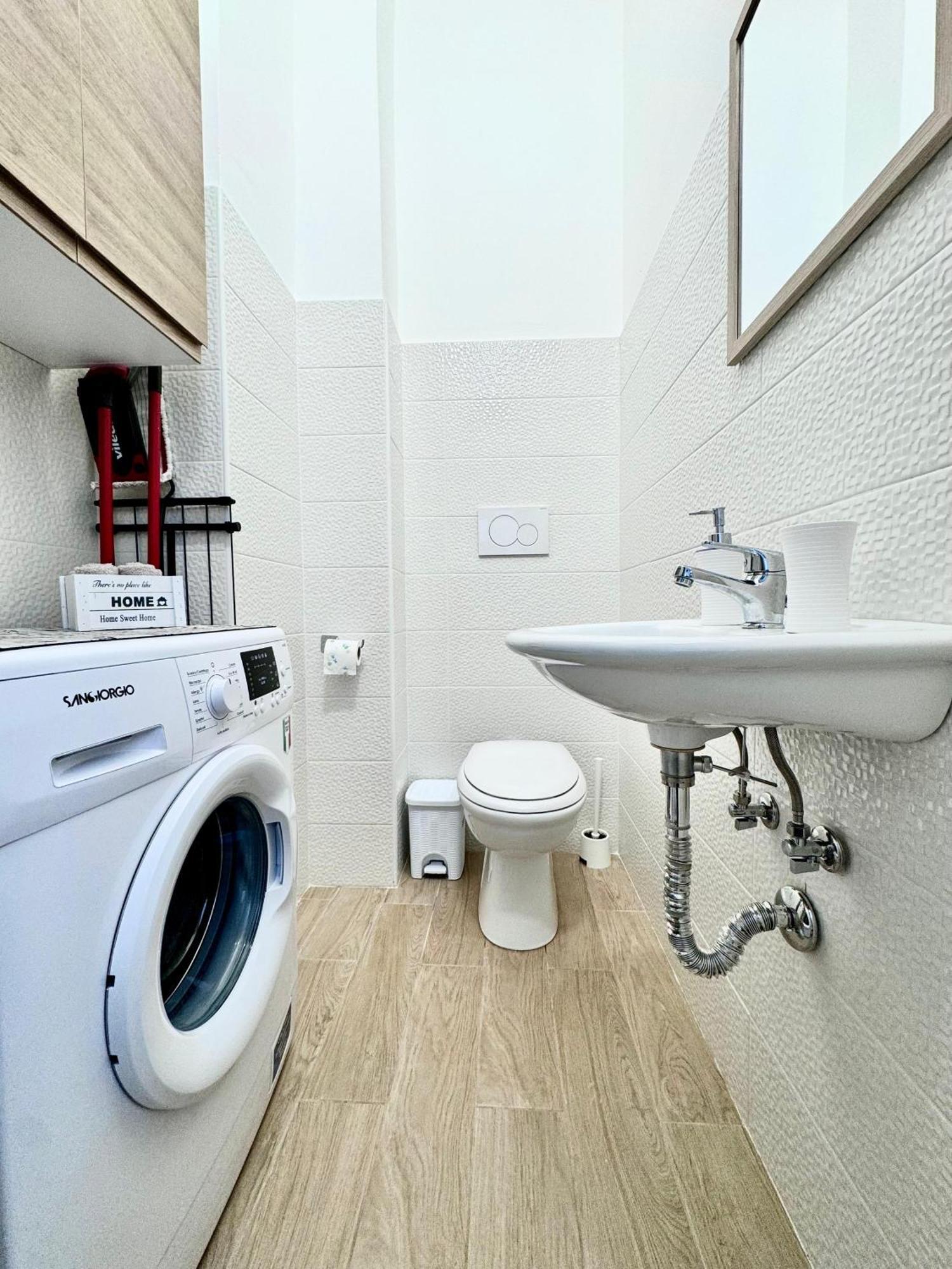 Aliste Apartment บรินดิซิ ภายนอก รูปภาพ
