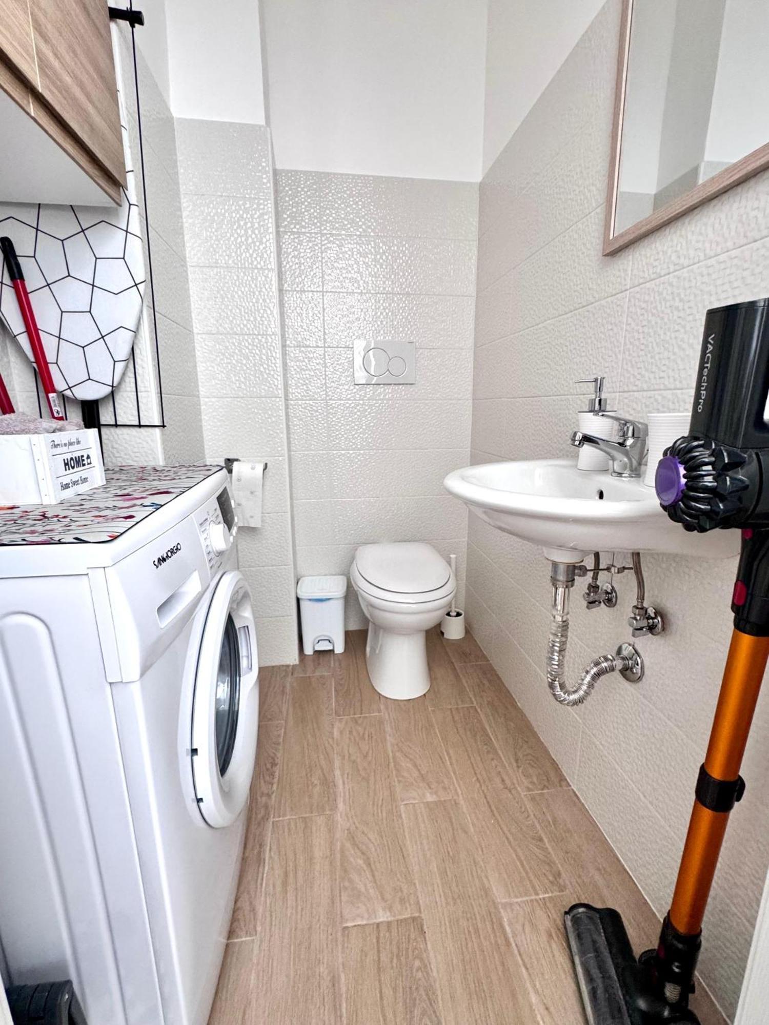 Aliste Apartment บรินดิซิ ภายนอก รูปภาพ